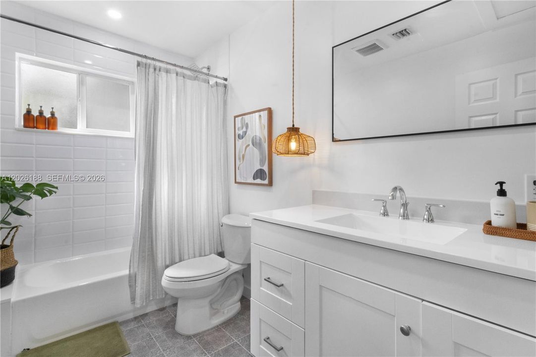 For Rent: $5,000 (4 beds, 3 baths, 1614 Square Feet)