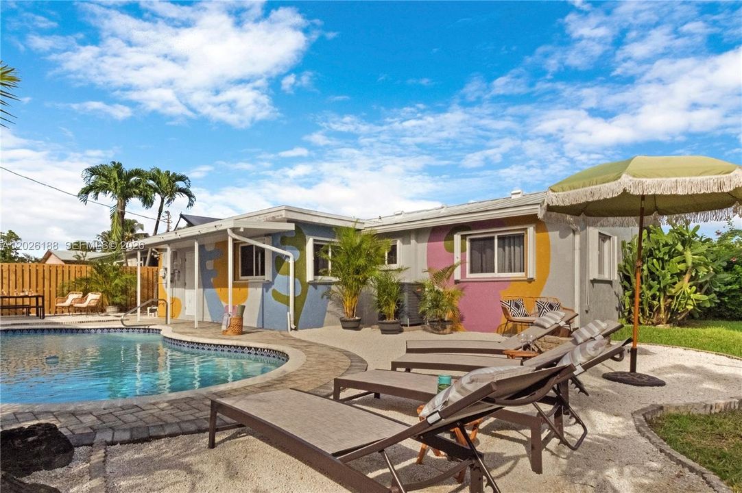 For Rent: $5,000 (4 beds, 3 baths, 1614 Square Feet)