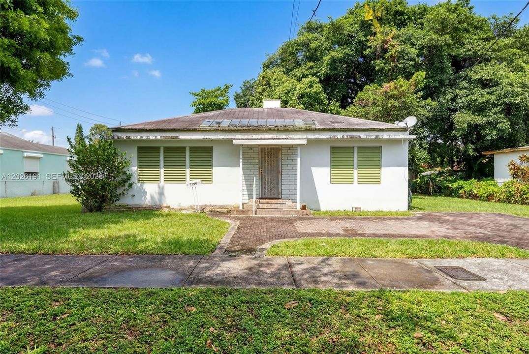 For Sale: $599,500 (2 beds, 2 baths, 1194 Square Feet)