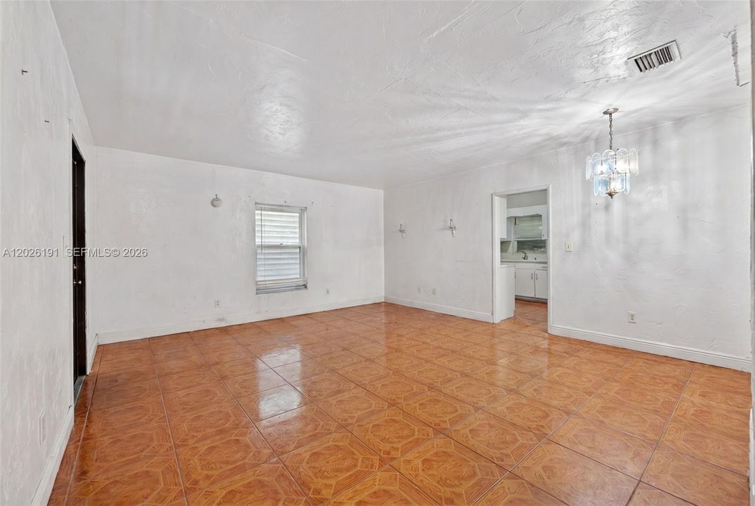 For Sale: $599,500 (2 beds, 2 baths, 1194 Square Feet)
