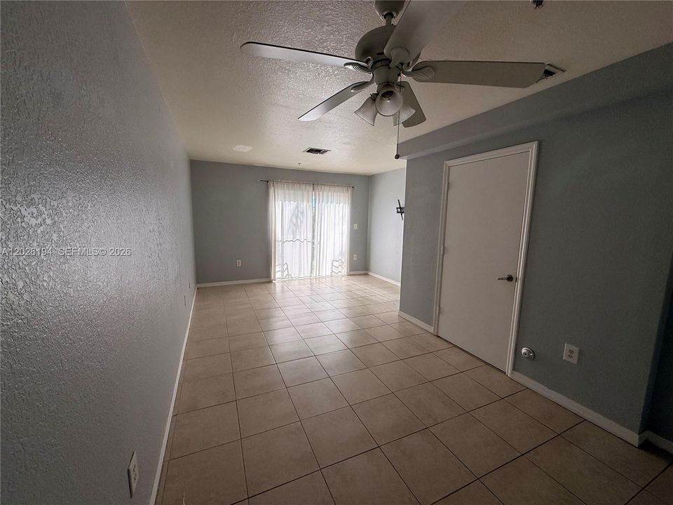 For Rent: $2,699 (3 beds, 2 baths, 1182 Square Feet)