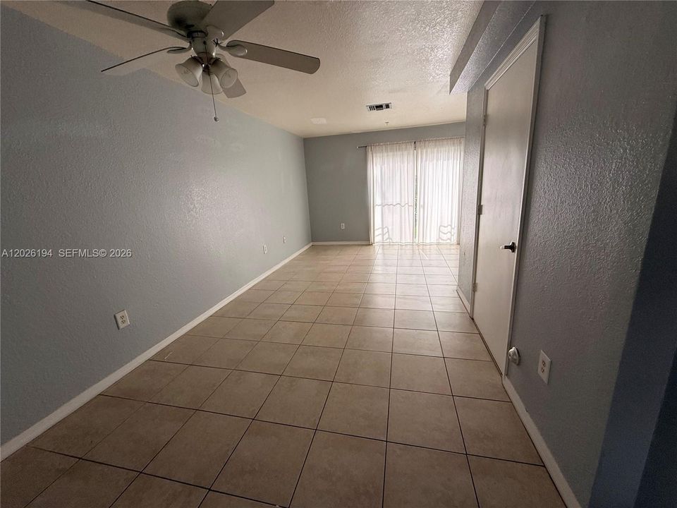 For Rent: $2,699 (3 beds, 2 baths, 1182 Square Feet)