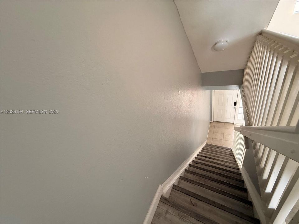 For Rent: $2,699 (3 beds, 2 baths, 1182 Square Feet)