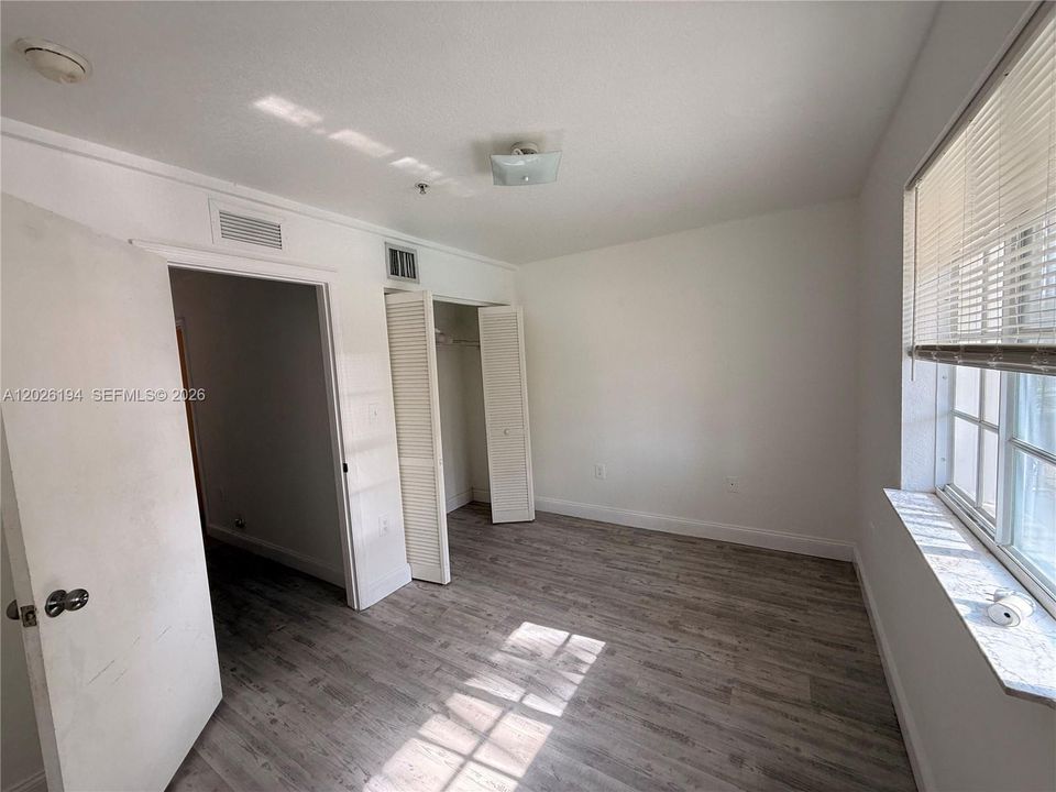 For Rent: $2,699 (3 beds, 2 baths, 1182 Square Feet)