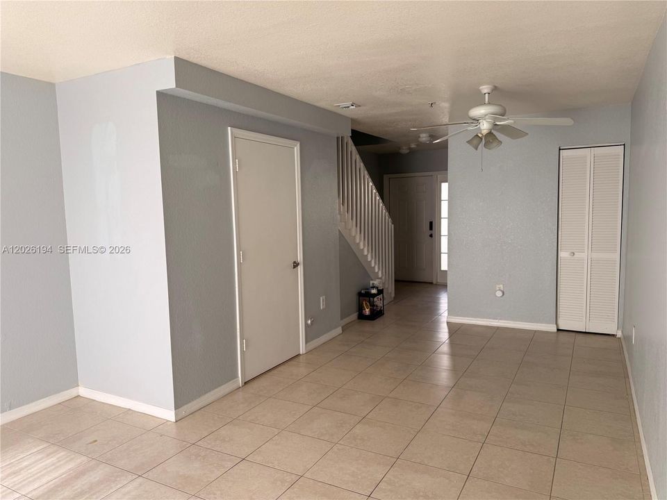 For Rent: $2,699 (3 beds, 2 baths, 1182 Square Feet)