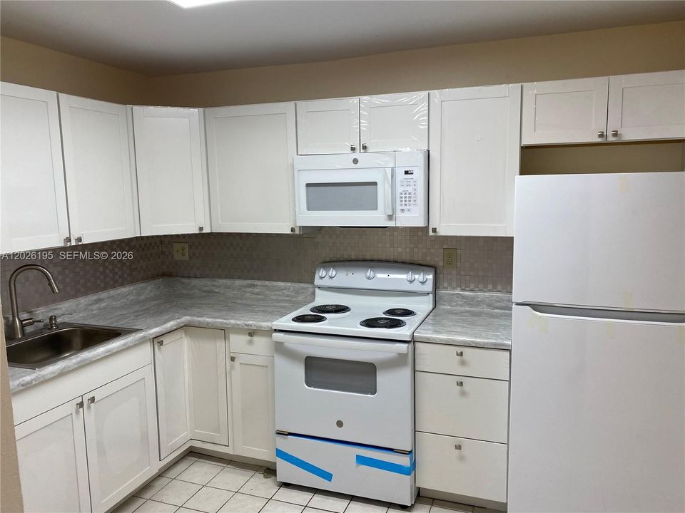 For Rent: $2,500 (2 beds, 2 baths, 1259 Square Feet)