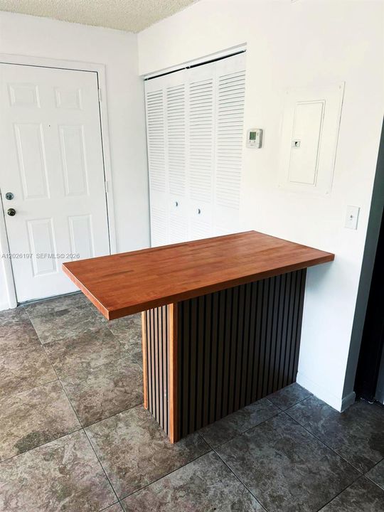 For Rent: $1,600 (1 beds, 1 baths, 600 Square Feet)