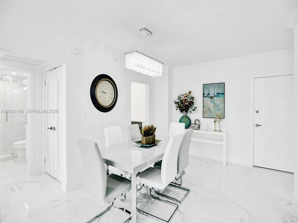 For Rent: $2,950 (1 beds, 1 baths, 835 Square Feet)