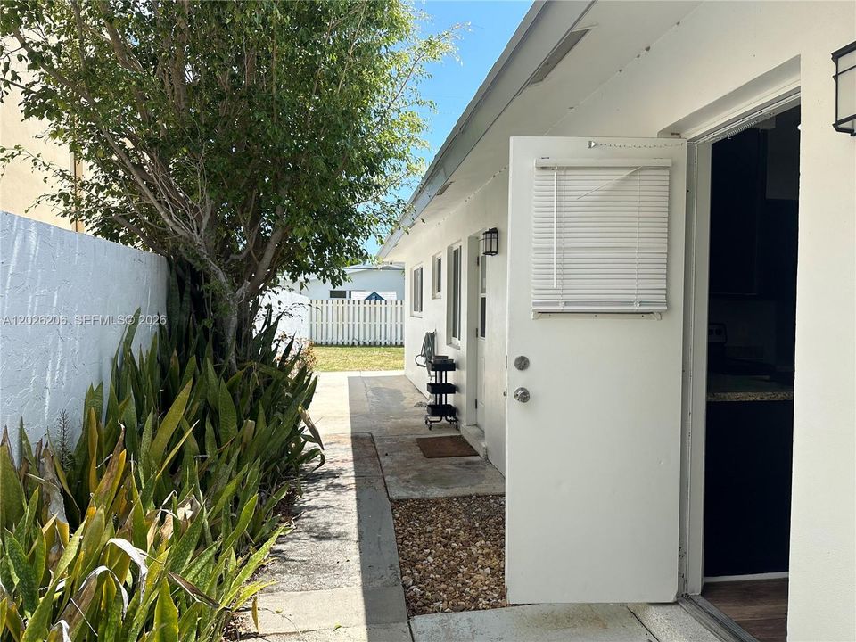 For Rent: $1,825 (1 beds, 1 baths, 0 Square Feet)