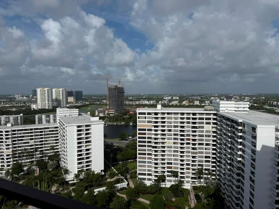For Rent: $4,500 (2 beds, 2 baths, 1280 Square Feet)