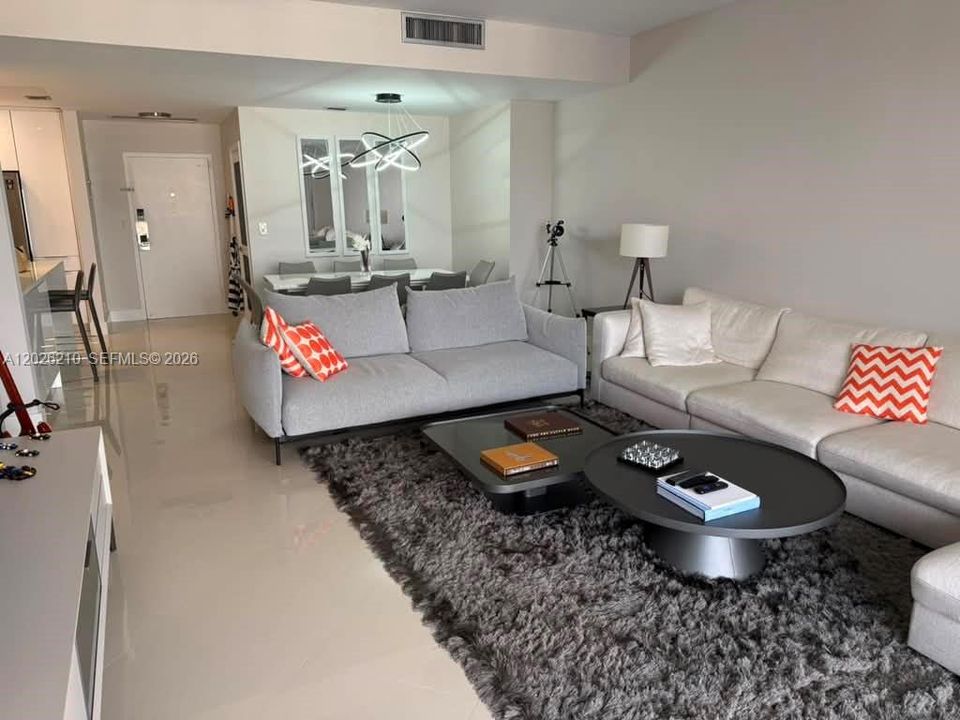For Rent: $4,500 (2 beds, 2 baths, 1280 Square Feet)