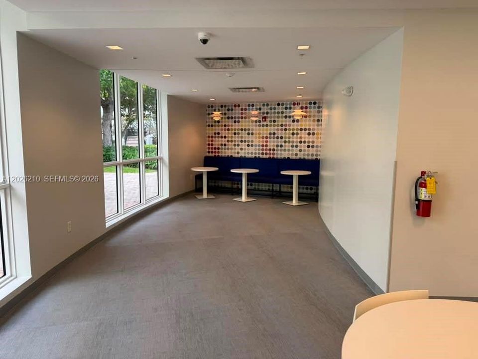 For Rent: $4,500 (2 beds, 2 baths, 1280 Square Feet)