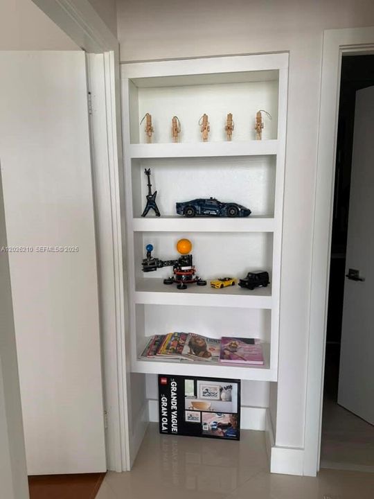 For Rent: $4,500 (2 beds, 2 baths, 1280 Square Feet)