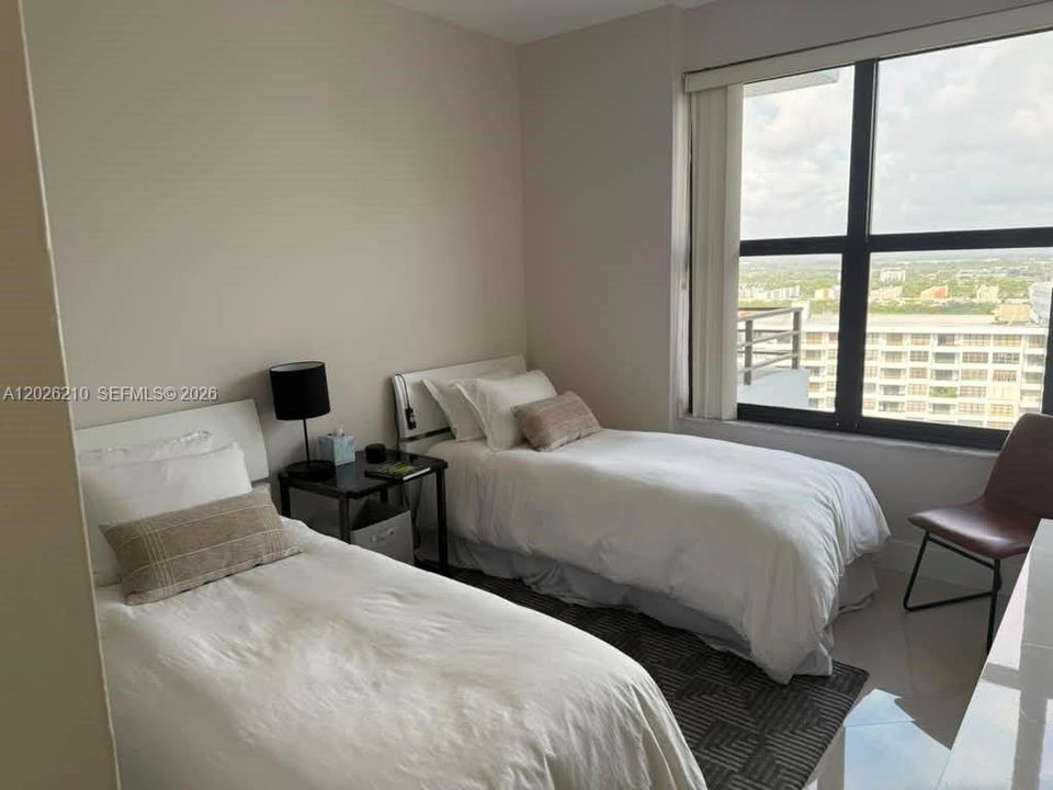 For Rent: $4,500 (2 beds, 2 baths, 1280 Square Feet)