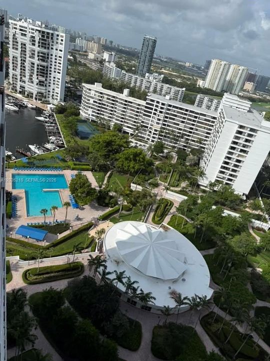 For Rent: $4,500 (2 beds, 2 baths, 1280 Square Feet)