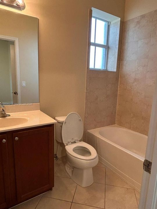 В аренду: $2,700 (3 спален, 3 ванн, 1459 Квадратных фут)