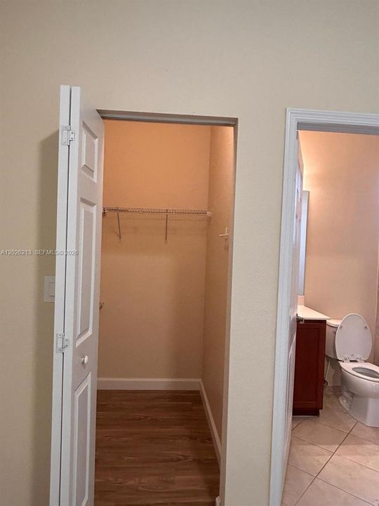 В аренду: $2,700 (3 спален, 3 ванн, 1459 Квадратных фут)