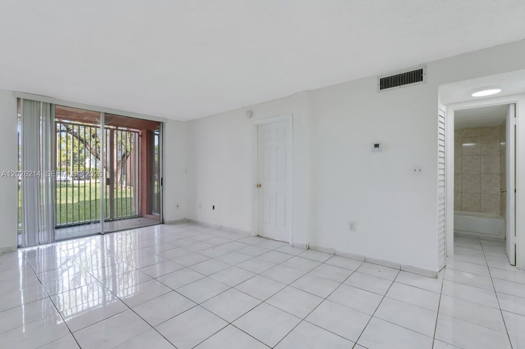 В аренду: $1,980 (2 спален, 2 ванн, 800 Квадратных фут)
