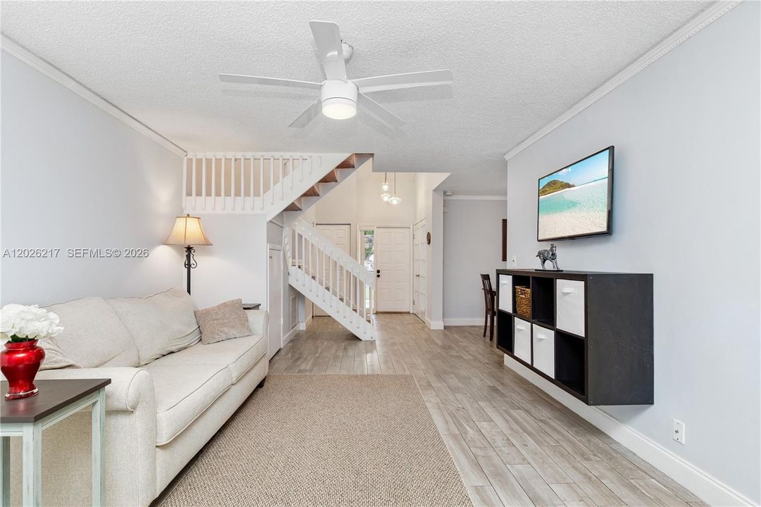 For Sale: $334,995 (3 beds, 2 baths, 1444 Square Feet)