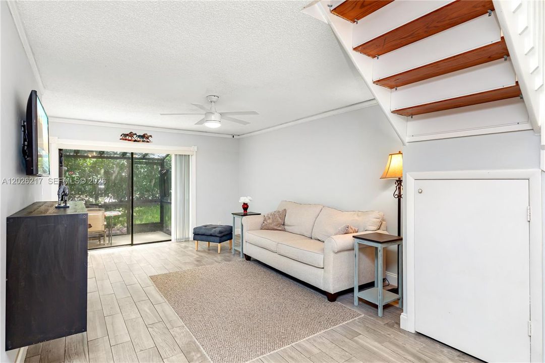 For Sale: $334,995 (3 beds, 2 baths, 1444 Square Feet)