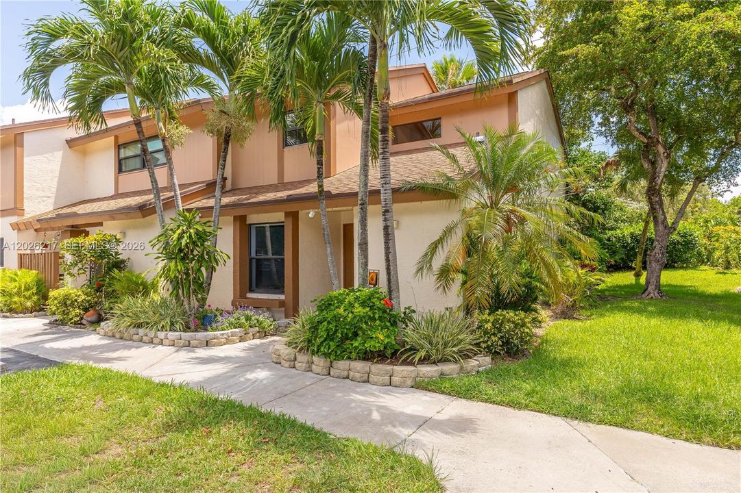 For Sale: $334,995 (3 beds, 2 baths, 1444 Square Feet)