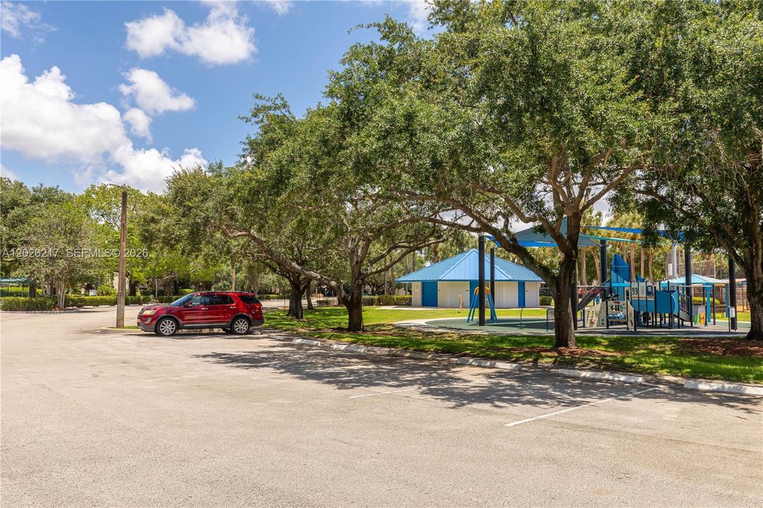 For Sale: $334,995 (3 beds, 2 baths, 1444 Square Feet)