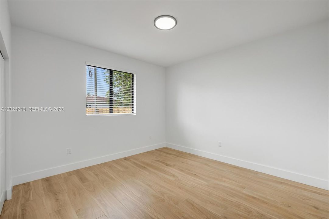 В аренду: $3,200 (3 спален, 2 ванн, 1259 Квадратных фут)