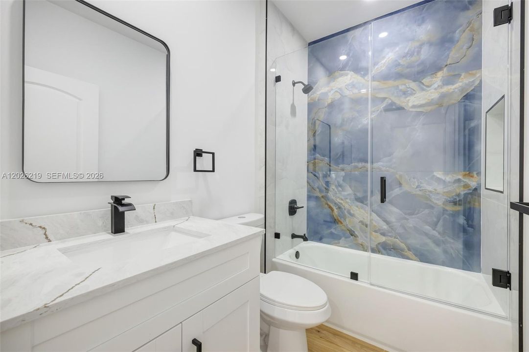 В аренду: $3,200 (3 спален, 2 ванн, 1259 Квадратных фут)