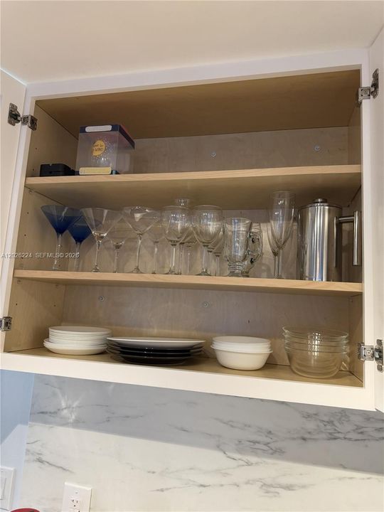В аренду: $1,750 (0 спален, 1 ванн, 450 Квадратных фут)