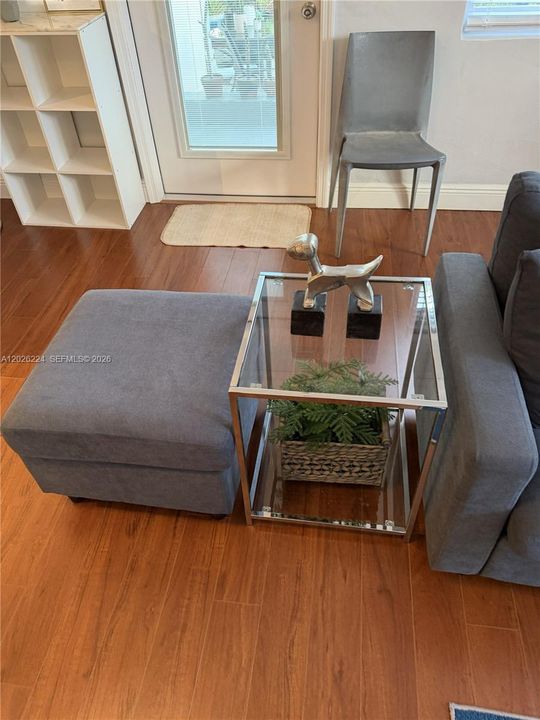 В аренду: $1,750 (0 спален, 1 ванн, 450 Квадратных фут)