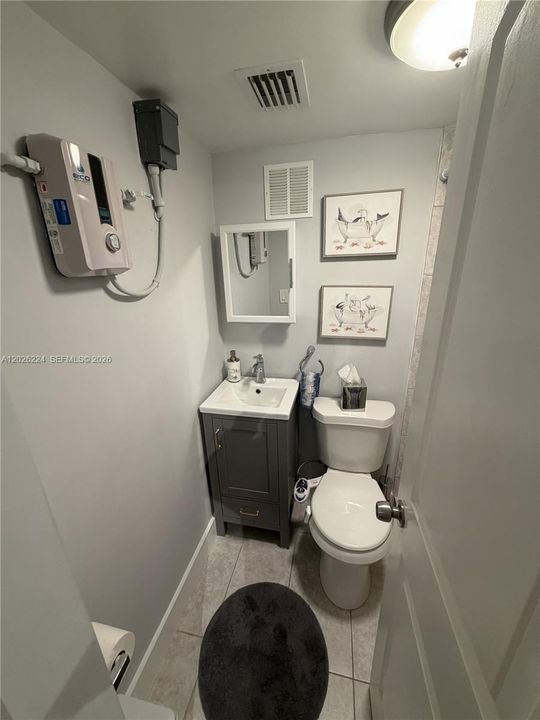В аренду: $1,750 (0 спален, 1 ванн, 450 Квадратных фут)