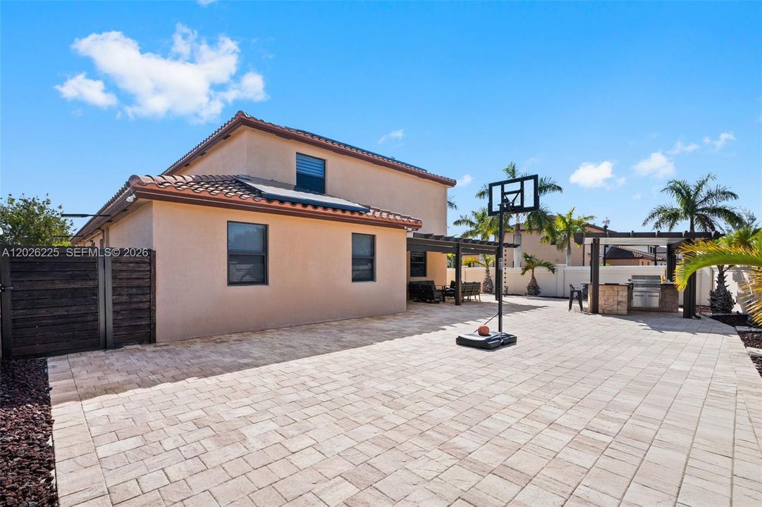 Active With Contract: $4,200 (5 beds, 3 baths, 3119 Square Feet)