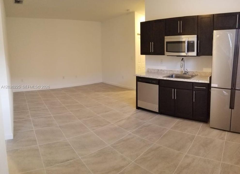 Active With Contract: $4,200 (5 beds, 3 baths, 3119 Square Feet)