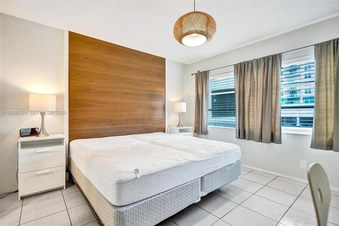 For Rent: $2,350 (2 beds, 2 baths, 1050 Square Feet)
