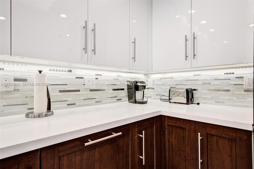 For Rent: $2,350 (2 beds, 2 baths, 1050 Square Feet)