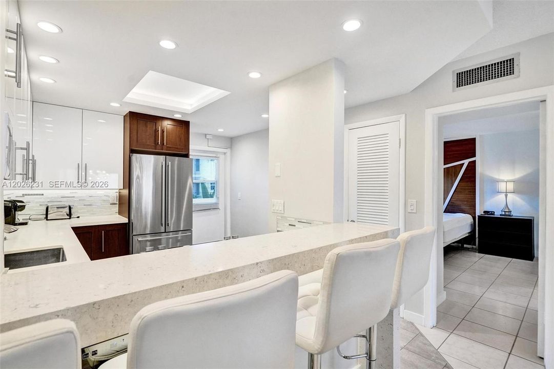 For Rent: $2,350 (2 beds, 2 baths, 1050 Square Feet)