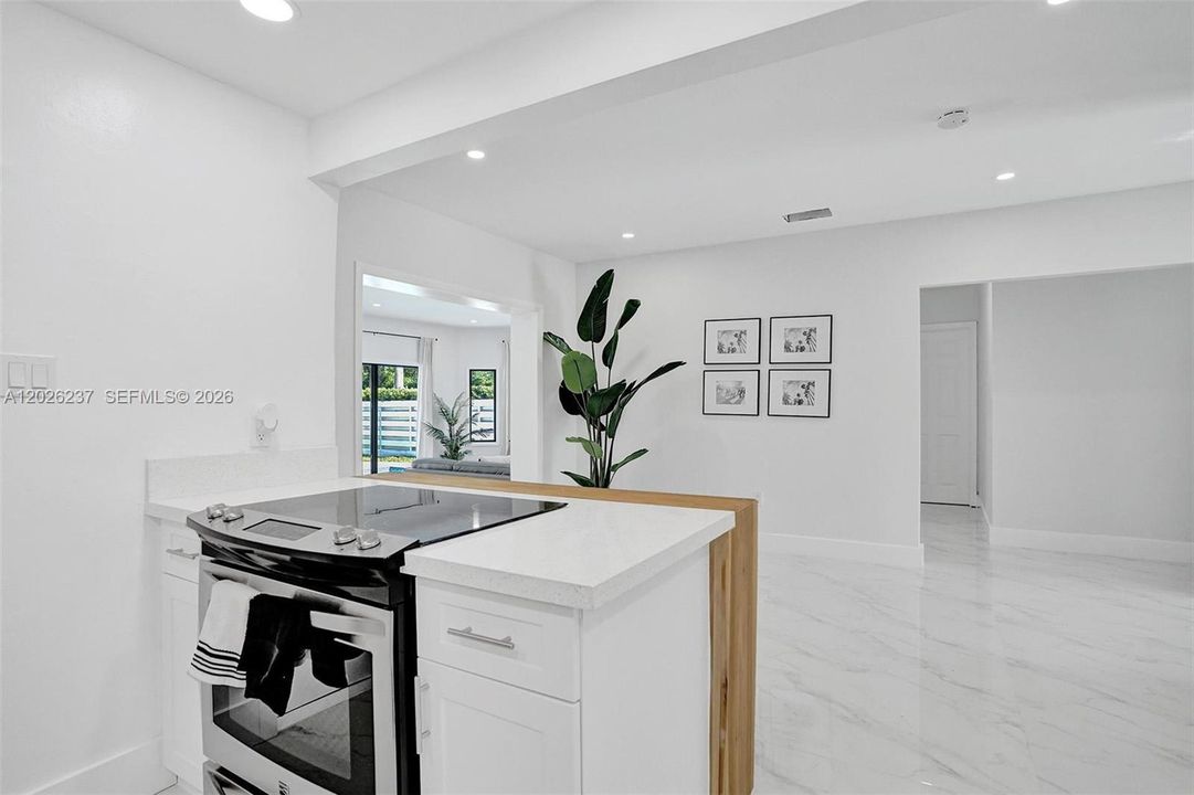 For Sale: $999,000 (4 beds, 2 baths, 1947 Square Feet)
