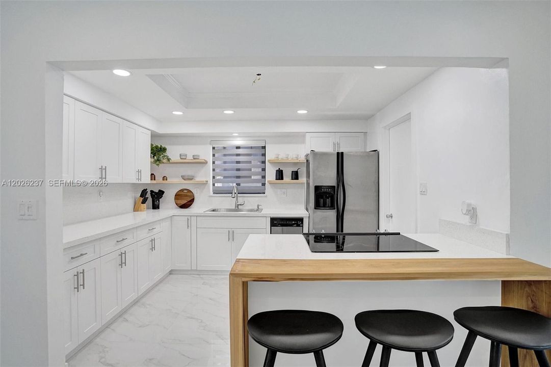 For Sale: $999,000 (4 beds, 2 baths, 1947 Square Feet)