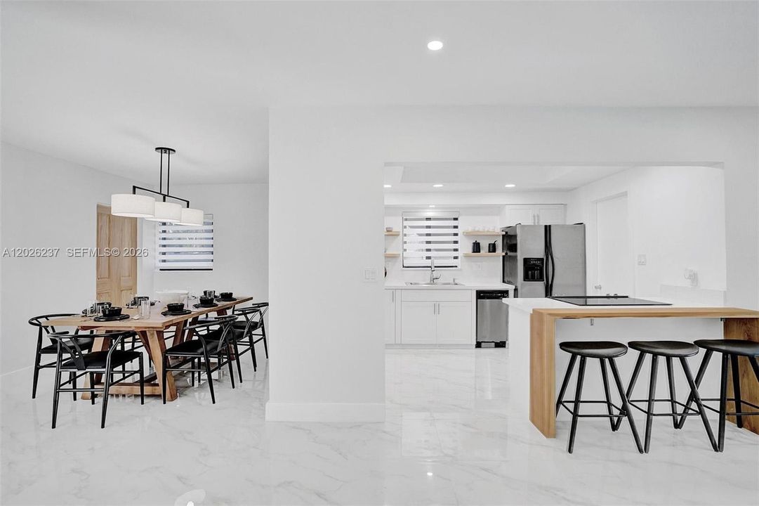 For Sale: $999,000 (4 beds, 2 baths, 1947 Square Feet)