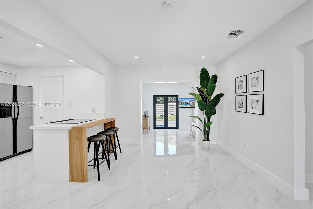 For Sale: $999,000 (4 beds, 2 baths, 1947 Square Feet)
