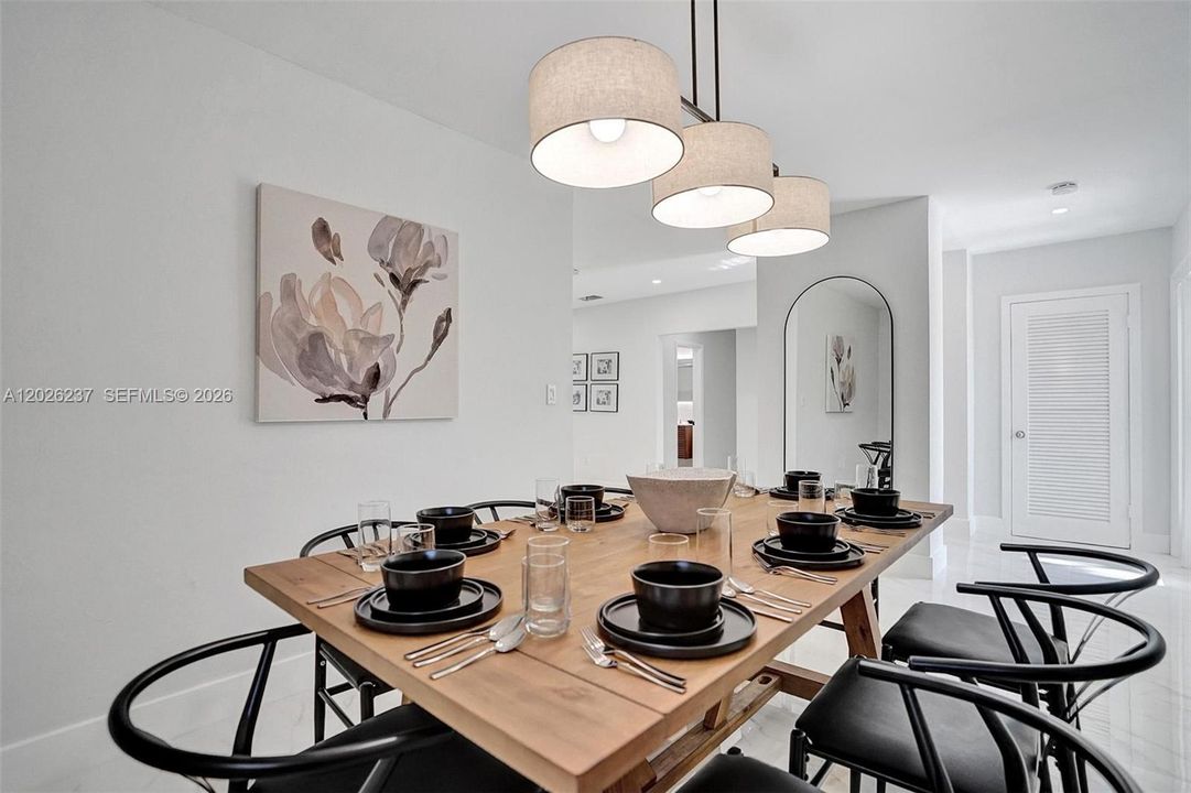 For Sale: $999,000 (4 beds, 2 baths, 1947 Square Feet)