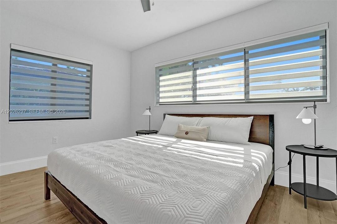 For Sale: $999,000 (4 beds, 2 baths, 1947 Square Feet)