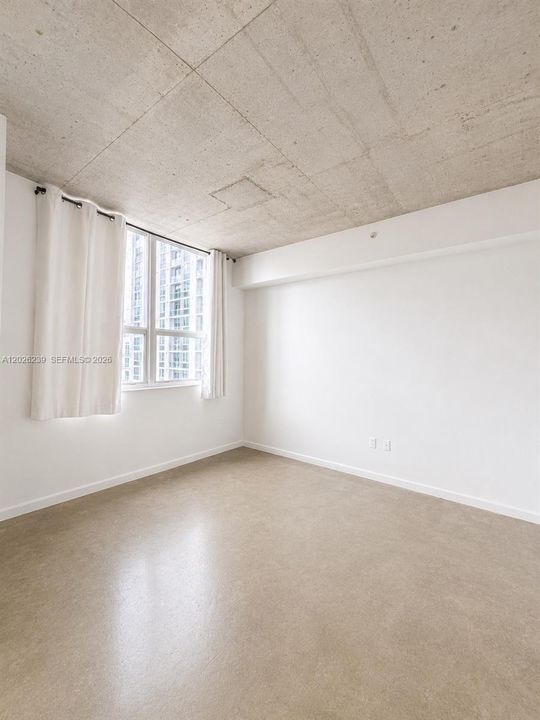 For Rent: $2,300 (1 beds, 1 baths, 651 Square Feet)