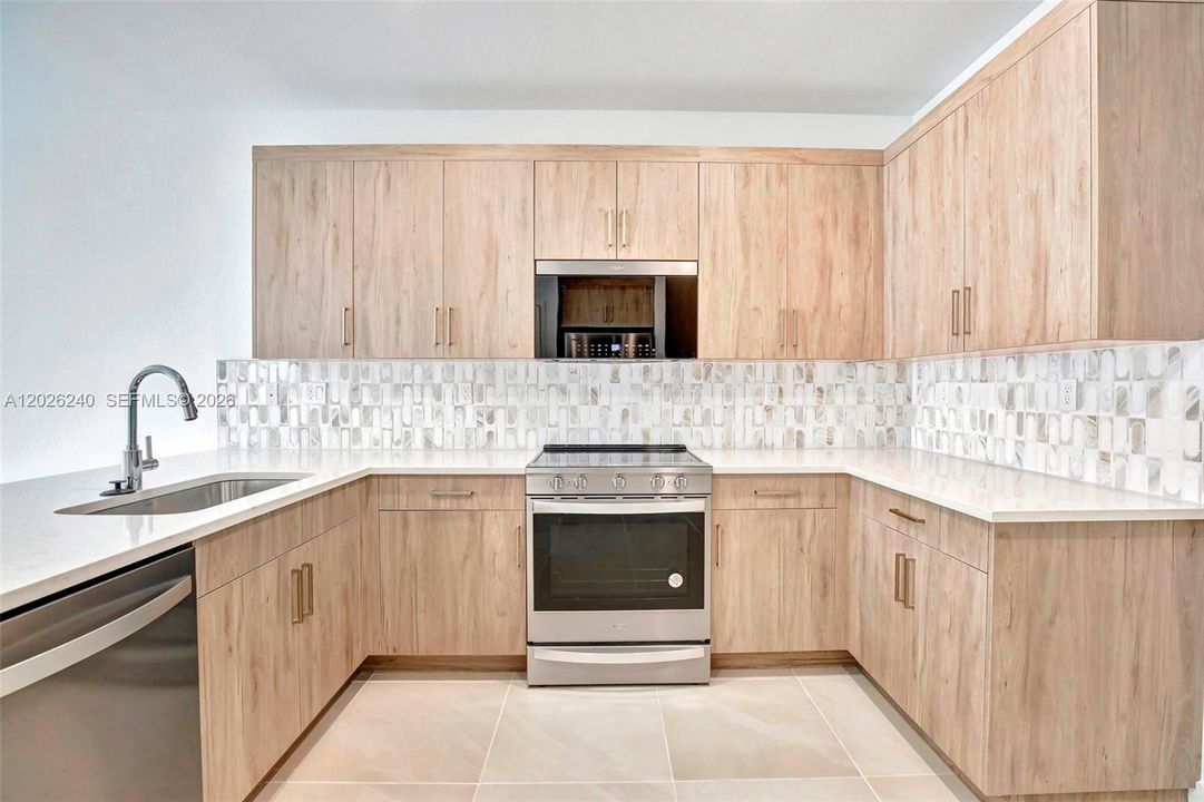 En Renta: $3,850 (3 camas, 2 baños, 2049 Pies cuadrados)