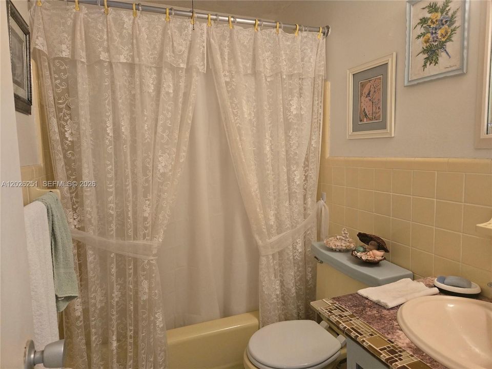For Sale: $119,000 (1 beds, 1 baths, 625 Square Feet)