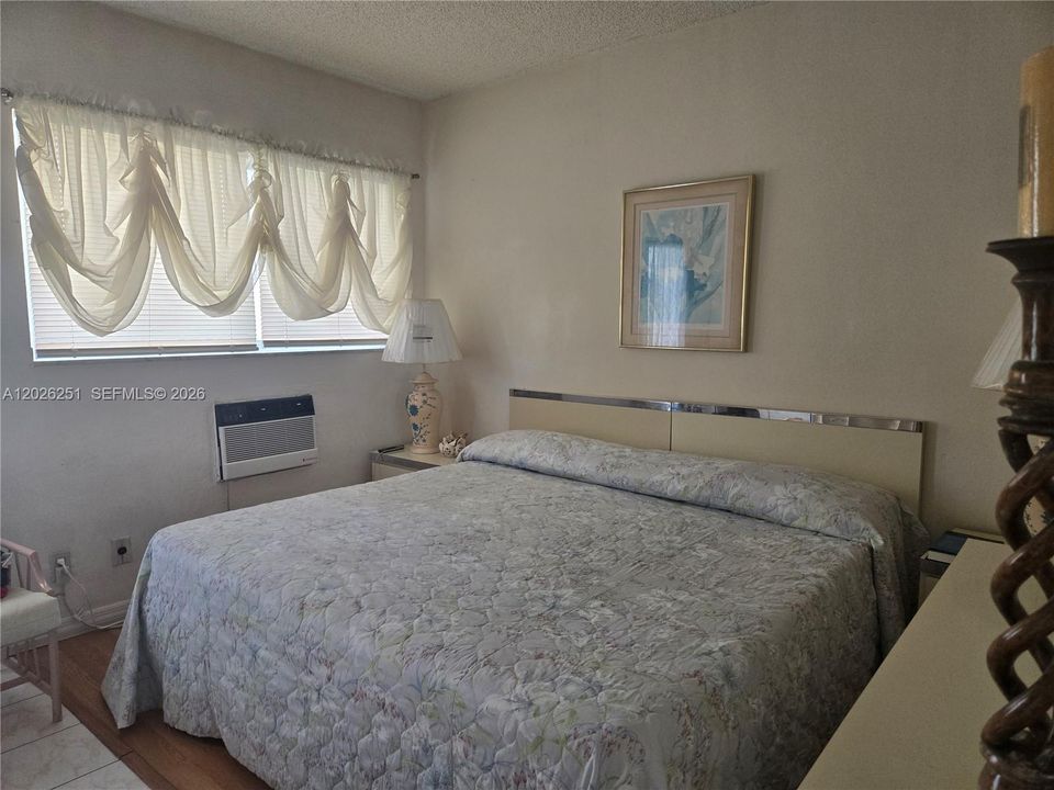 For Sale: $119,000 (1 beds, 1 baths, 625 Square Feet)