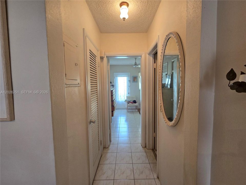 For Sale: $119,000 (1 beds, 1 baths, 625 Square Feet)