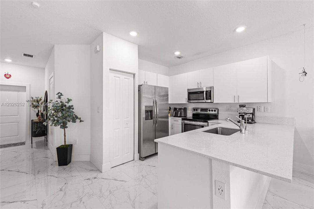 For Sale: $579,900 (4 beds, 2 baths, 1773 Square Feet)