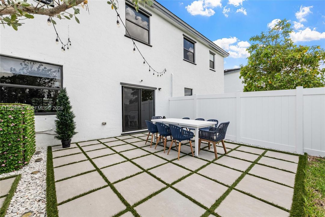 For Sale: $579,900 (4 beds, 2 baths, 1773 Square Feet)