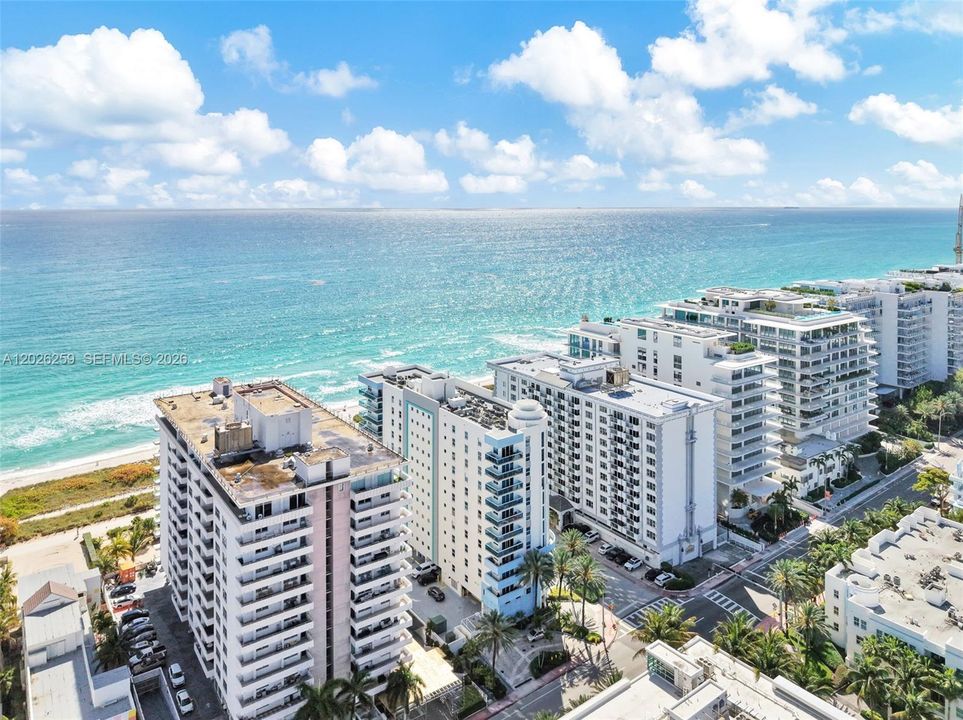 For Sale: $795,000 (2 beds, 2 baths, 1002 Square Feet)